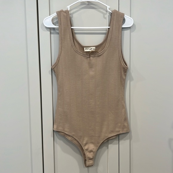 New In Tops - “New In” Brand Body Suit Size:Large